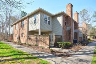 425 Summerwalk Cir - Photo 1 of 1