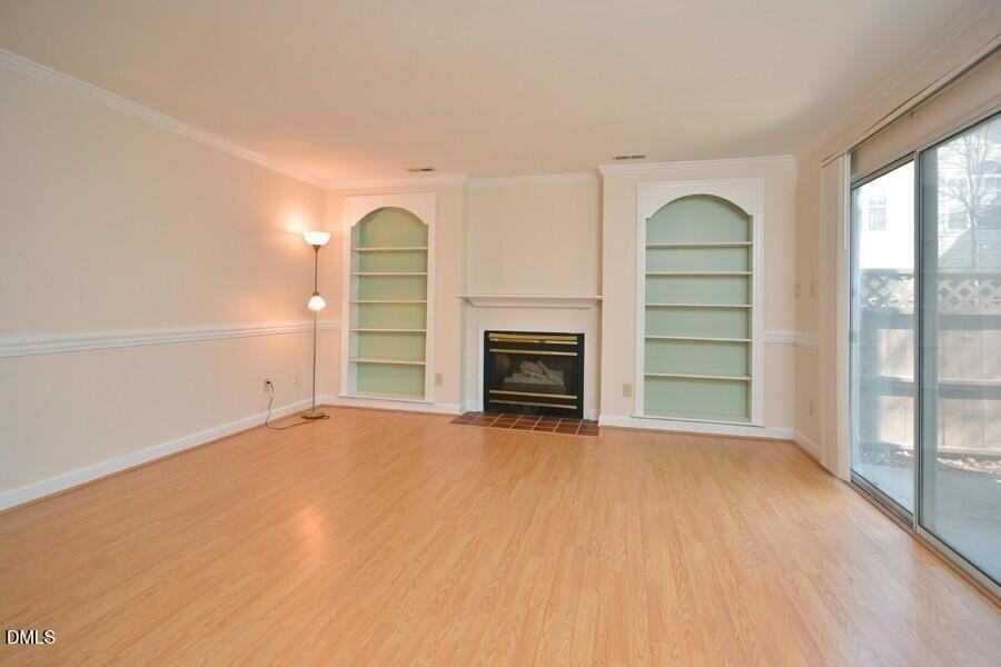 425 Summerwalk Cir - Photo 5 of 39