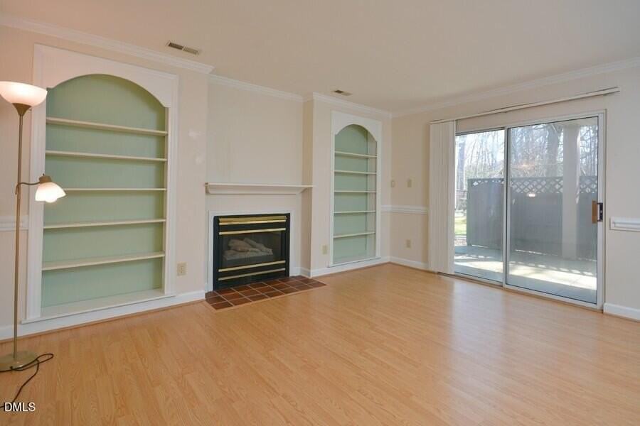 425 Summerwalk Cir - Photo 7 of 39