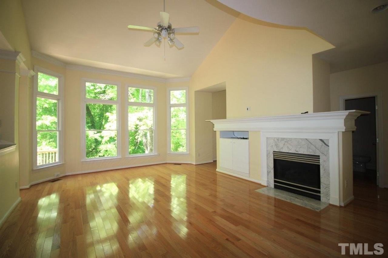 106 Bowers Ln - Photo 3 of 19