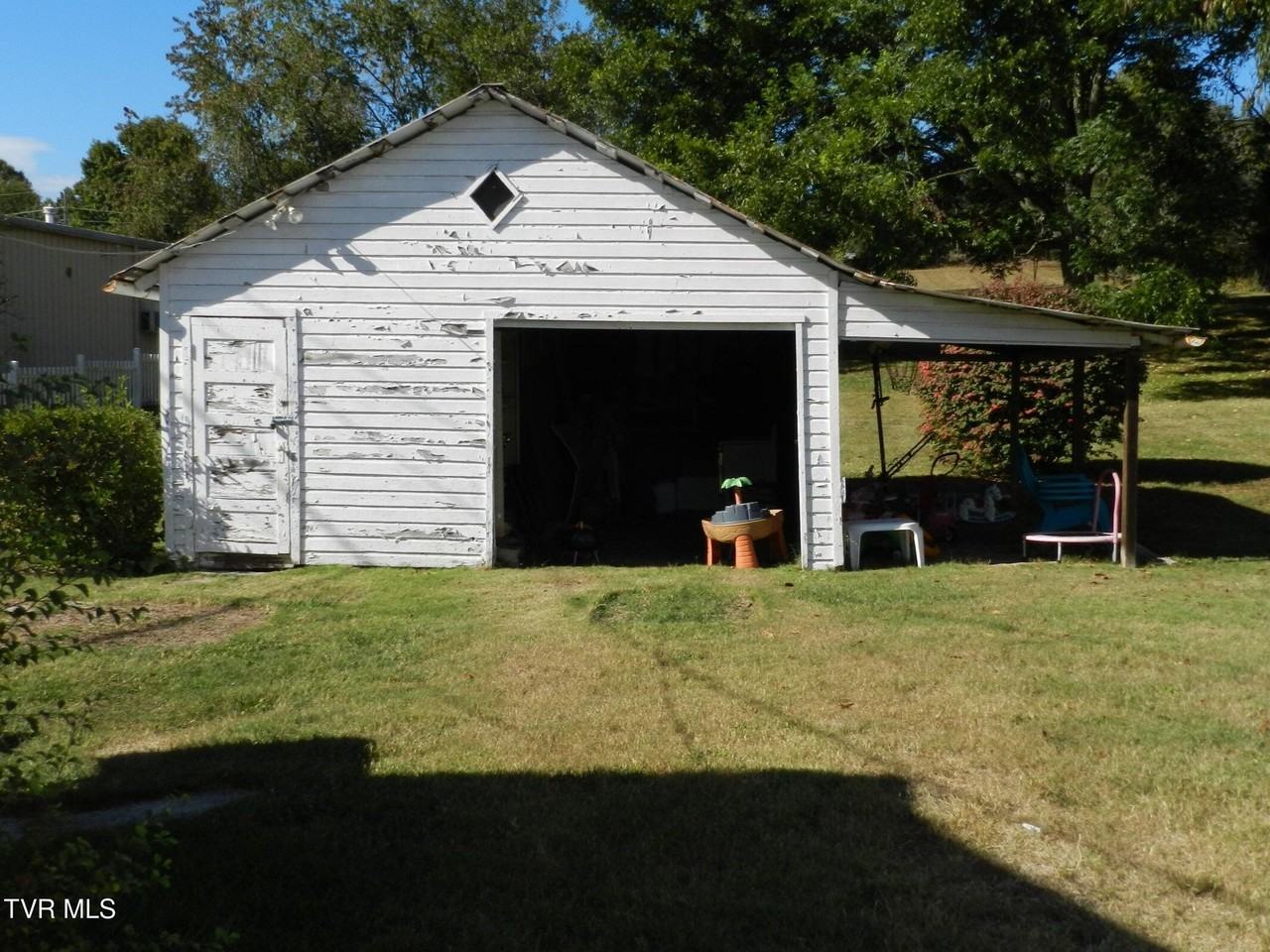 202 Main St W - Photo 6 of 24