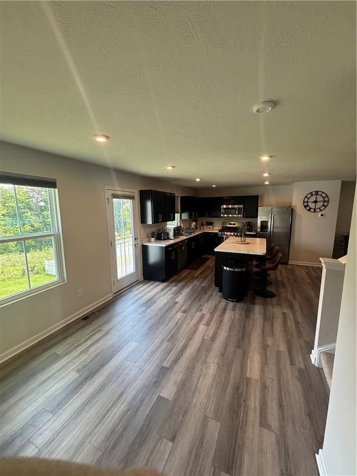 313 Ruth Ct - Photo 4 of 19