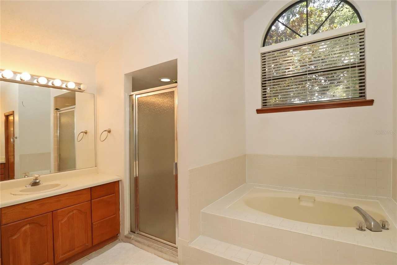 5722 Bay Side Dr - Photo 7 of 28