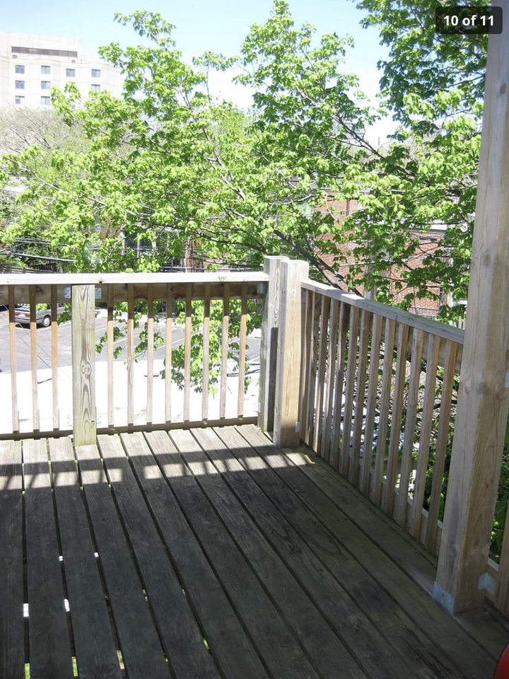 534 West Dickens Avenue #3 - Photo 6 of 11