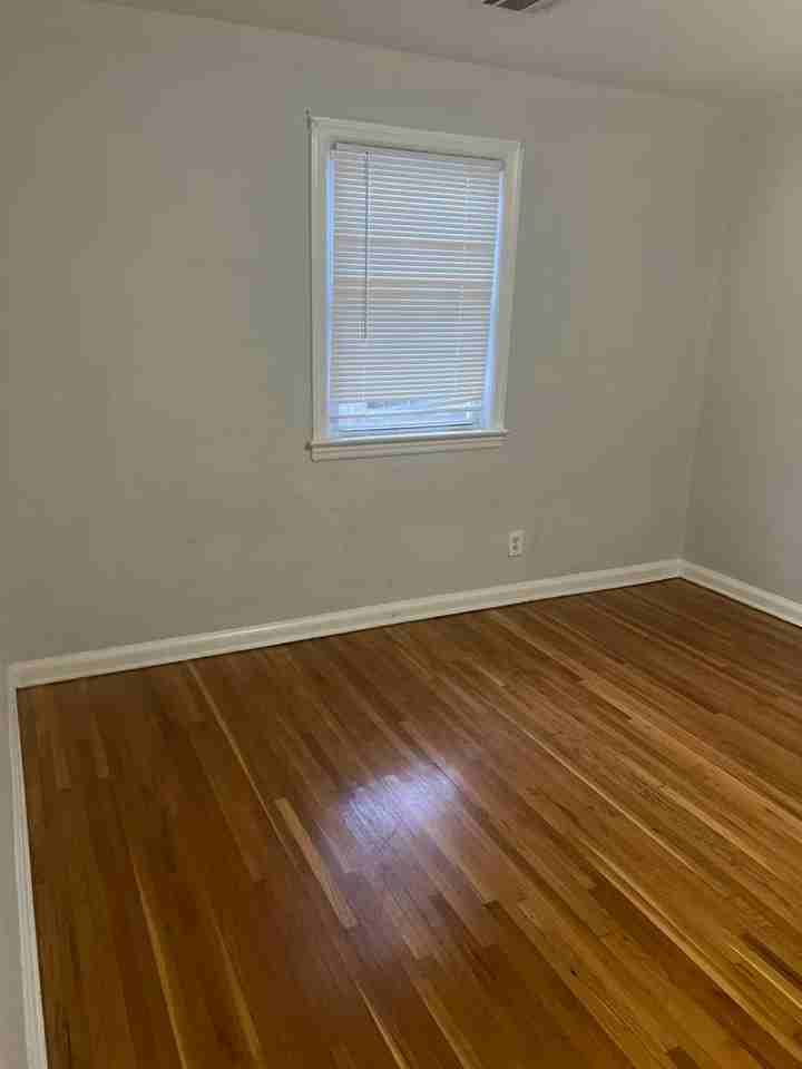718 Ogden St #2RIGHT - Photo 7 of 14