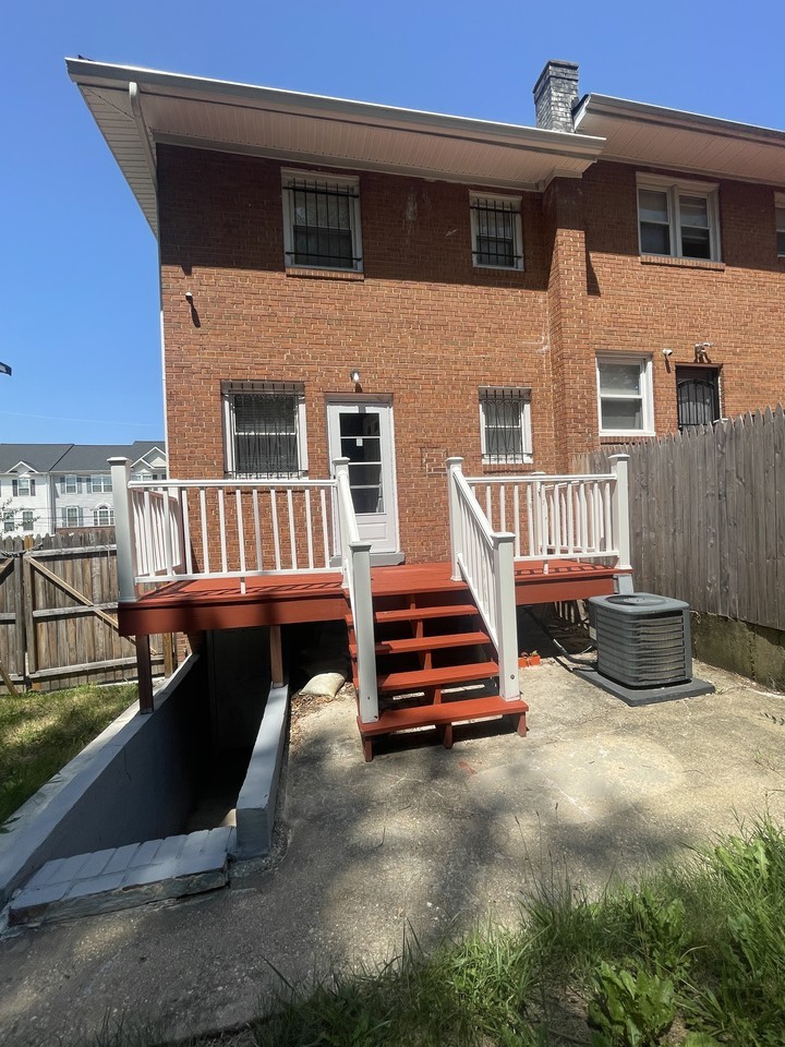 821 Maury Ave #1 - Photo 2 of 16