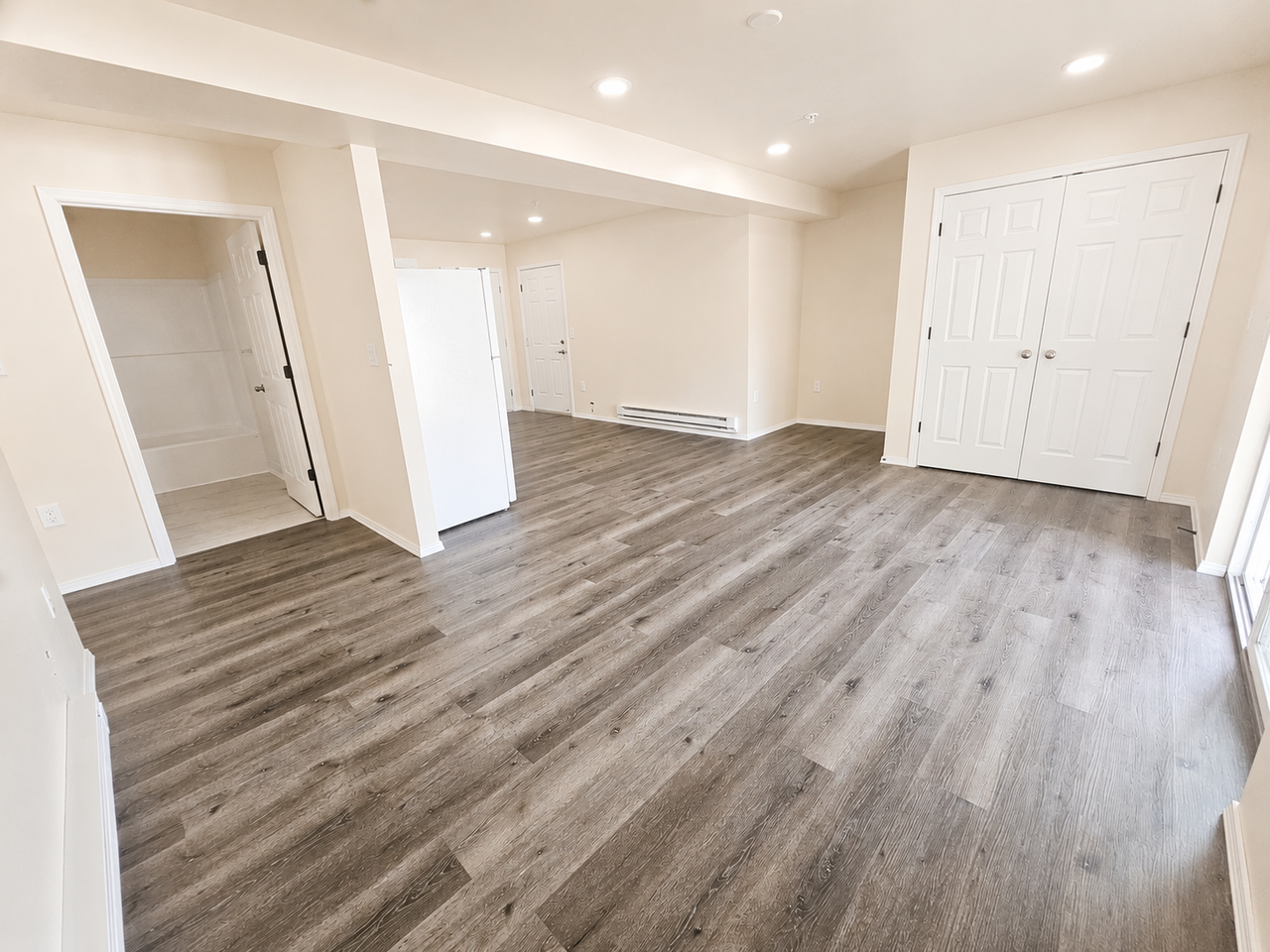 3030 Post RoadApt 13 #13 - Photo 5 of 16