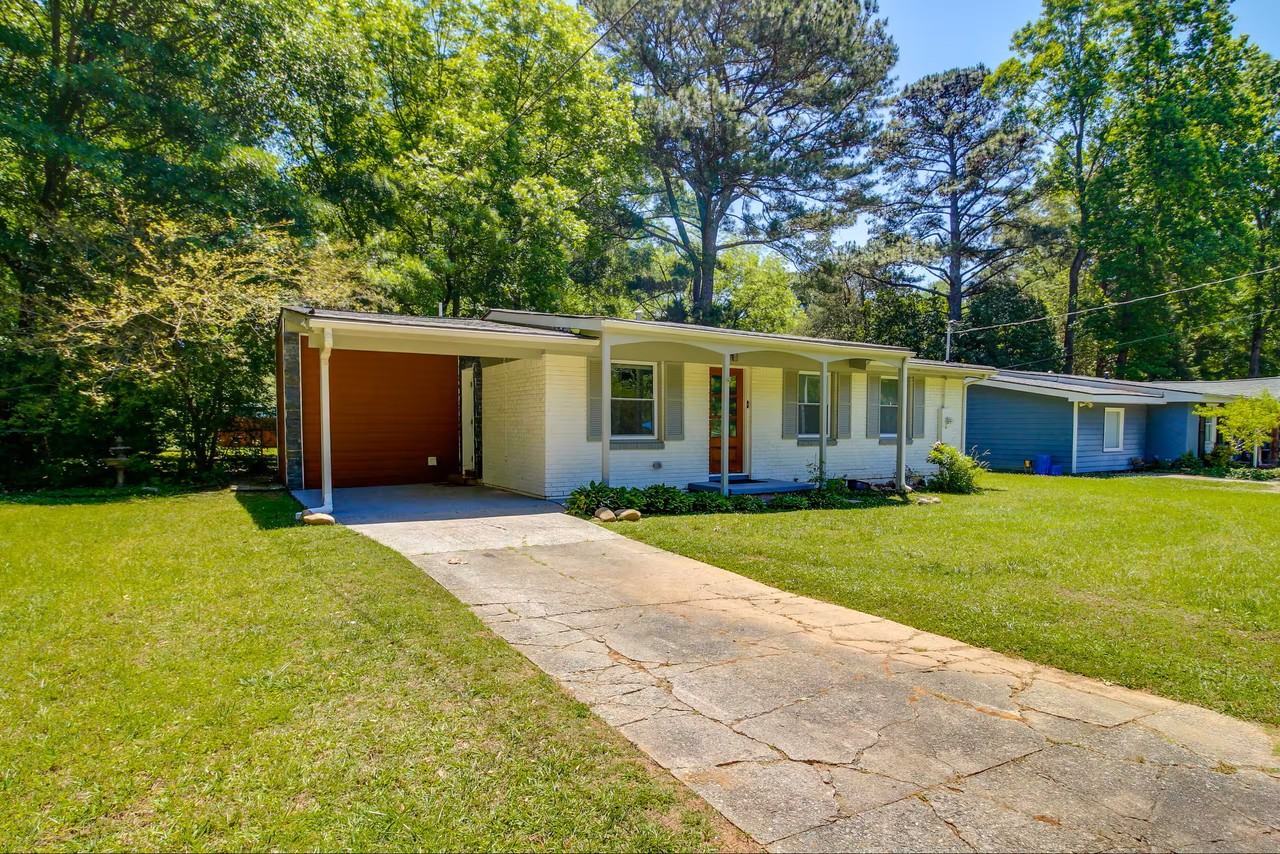 3218 Highland Dr Se #1 - Photo 2 of 19