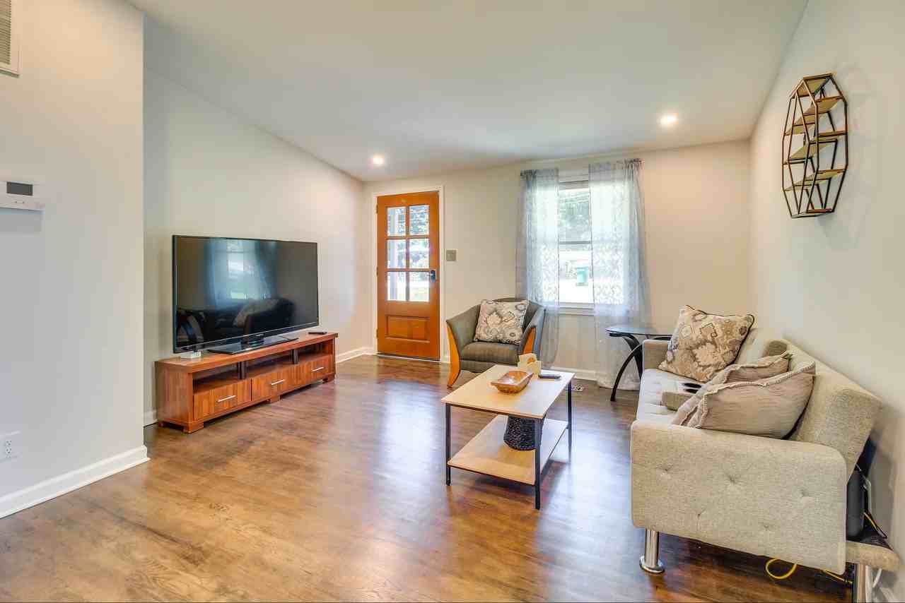 3218 Highland Dr Se #1 - Photo 3 of 19