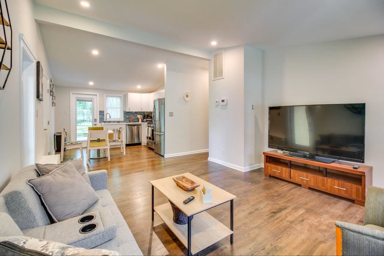 3218 Highland Dr Se #1 - Photo 4 of 19