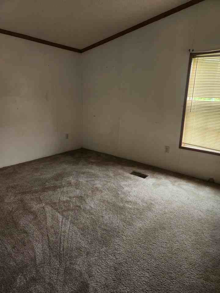 124 Phillips St #1 - Photo 4 of 9