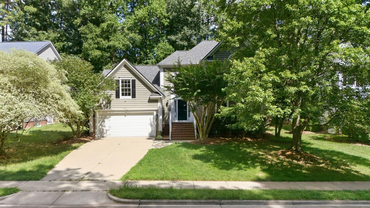 115 Lonebrook Dr #1