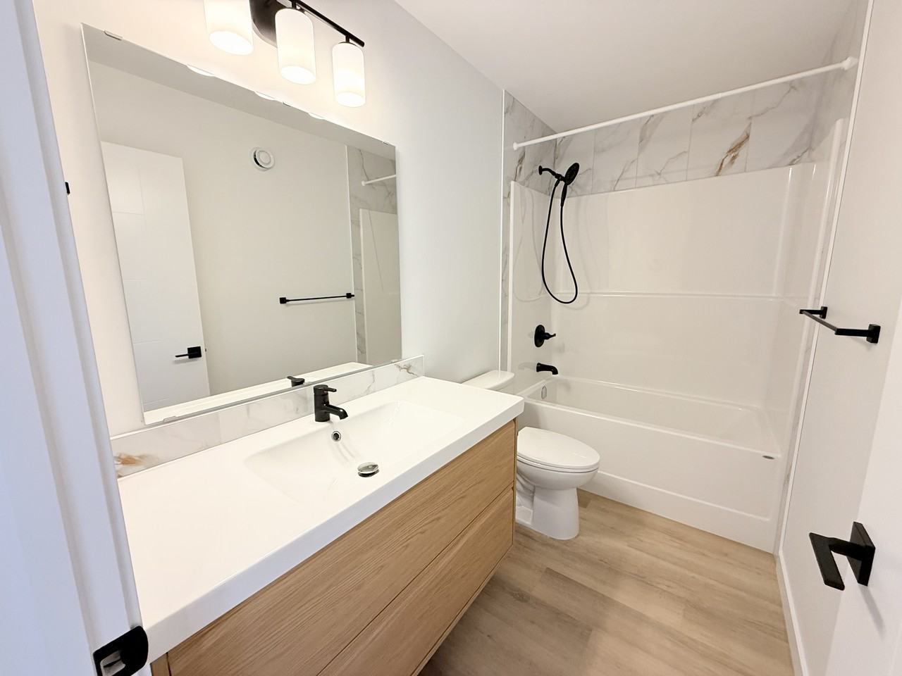14104 21 Street Northwest - Photo 4 of 11