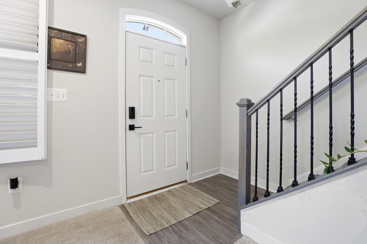4915 Crest View Dr #1 - Photo 5 of 35