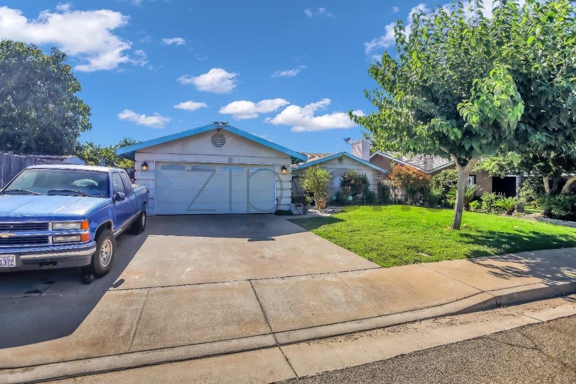 2411 Berry St - Photo 2 of 30