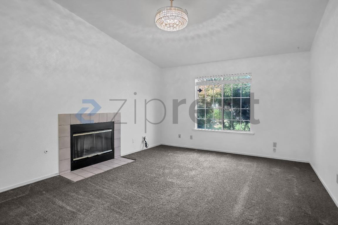 2411 Berry St - Photo 7 of 30