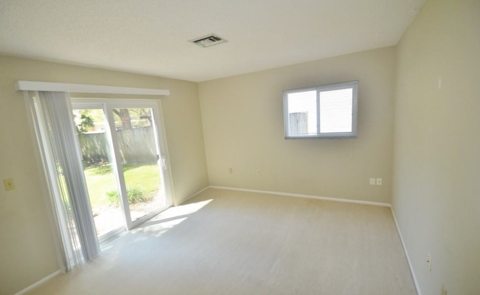 2620 Westbury Ave - Photo 2 of 5