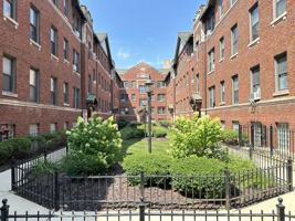 featured image of 3310 W Schubert Ave #2Y