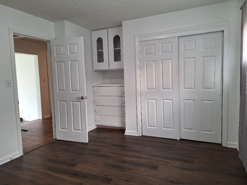 179 North Sylvan Avenue - Photo 4 of 7
