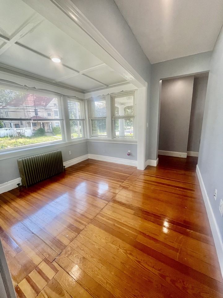 289 Webster St #1 - Photo 2 of 10