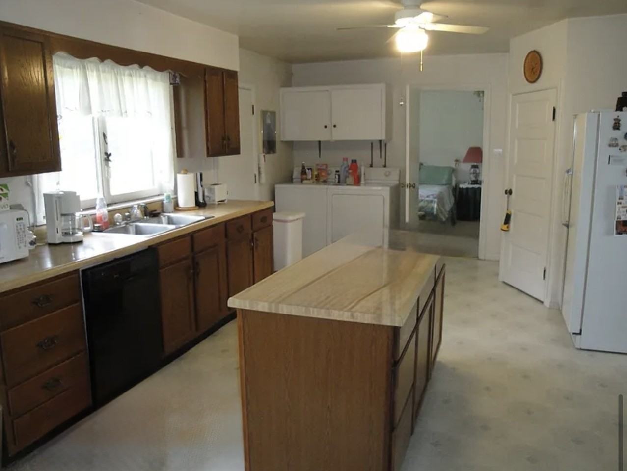 2205 Country Club Drive - Photo 4 of 6