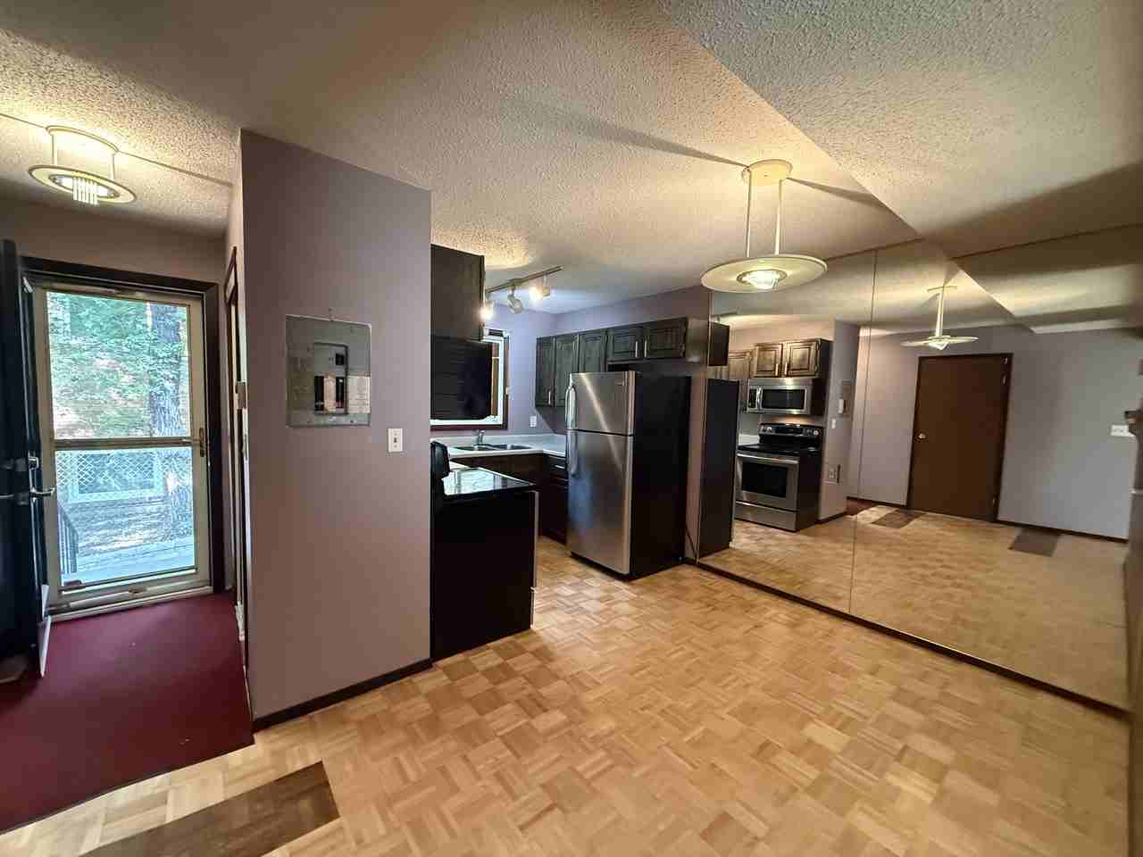 227 Edison Ave - Photo 6 of 21
