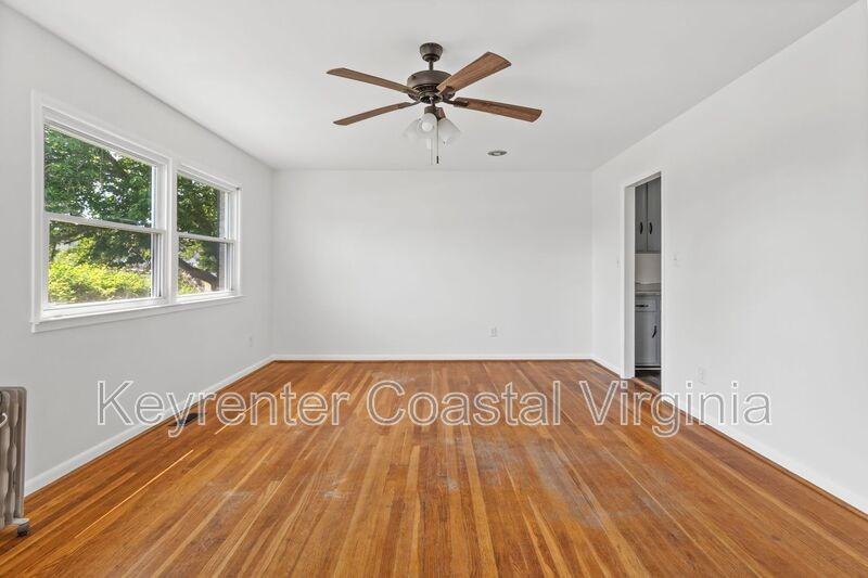 1100 Wilson Rd - Photo 4 of 12