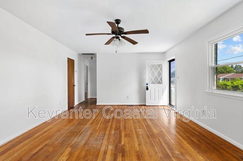 1100 Wilson Rd - Photo 5 of 12