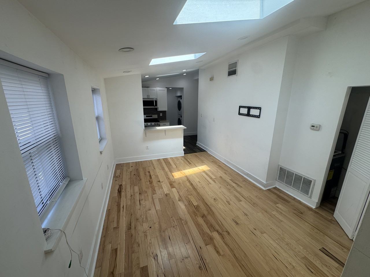934 New Market Street - Photo 5 of 12