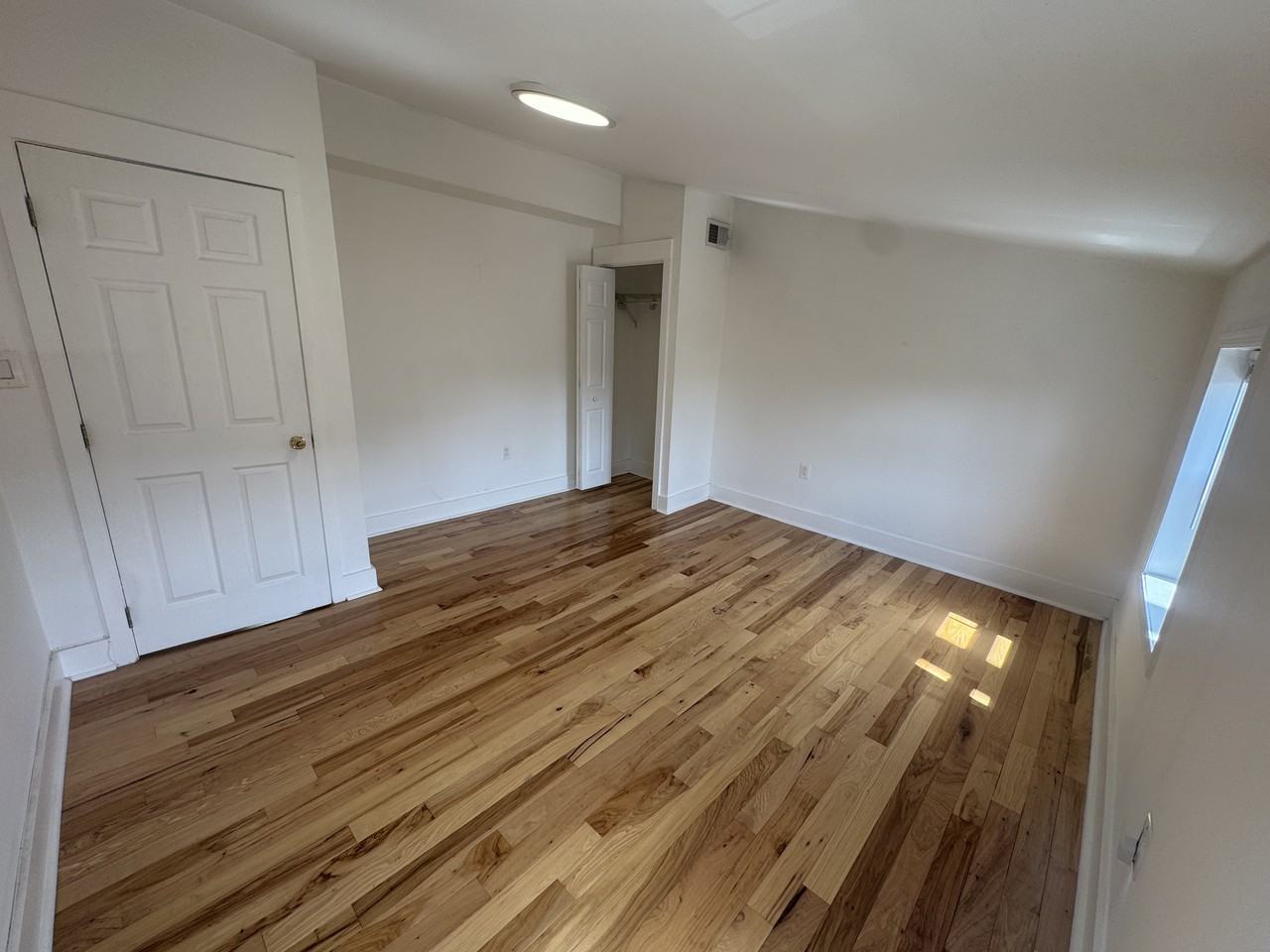 934 New Market Street - Photo 6 of 12