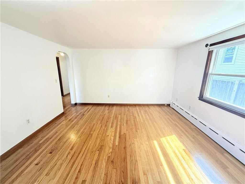 25 Thurston Ave ##B - Photo 6 of 29