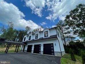9726 Middleton Ridge Rd - Photo 2 of 10