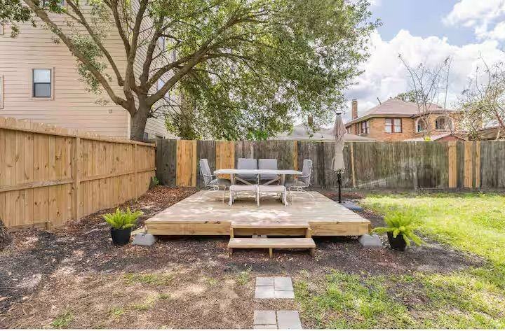 2108 Berry St - Photo 3 of 45
