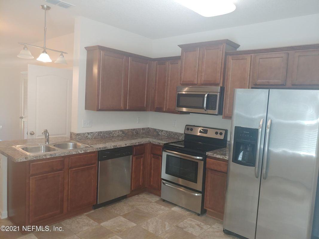 340 Servia Dr - Photo 5 of 31