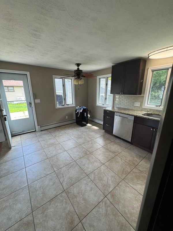 89 Florida Dr - Photo 4 of 19