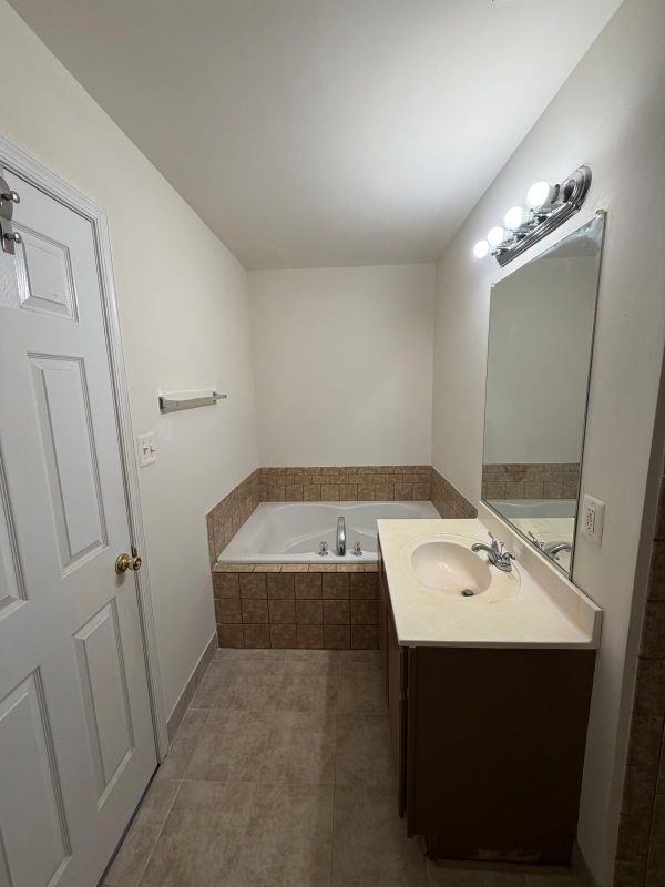 8707 Farnham Way - Photo 5 of 17