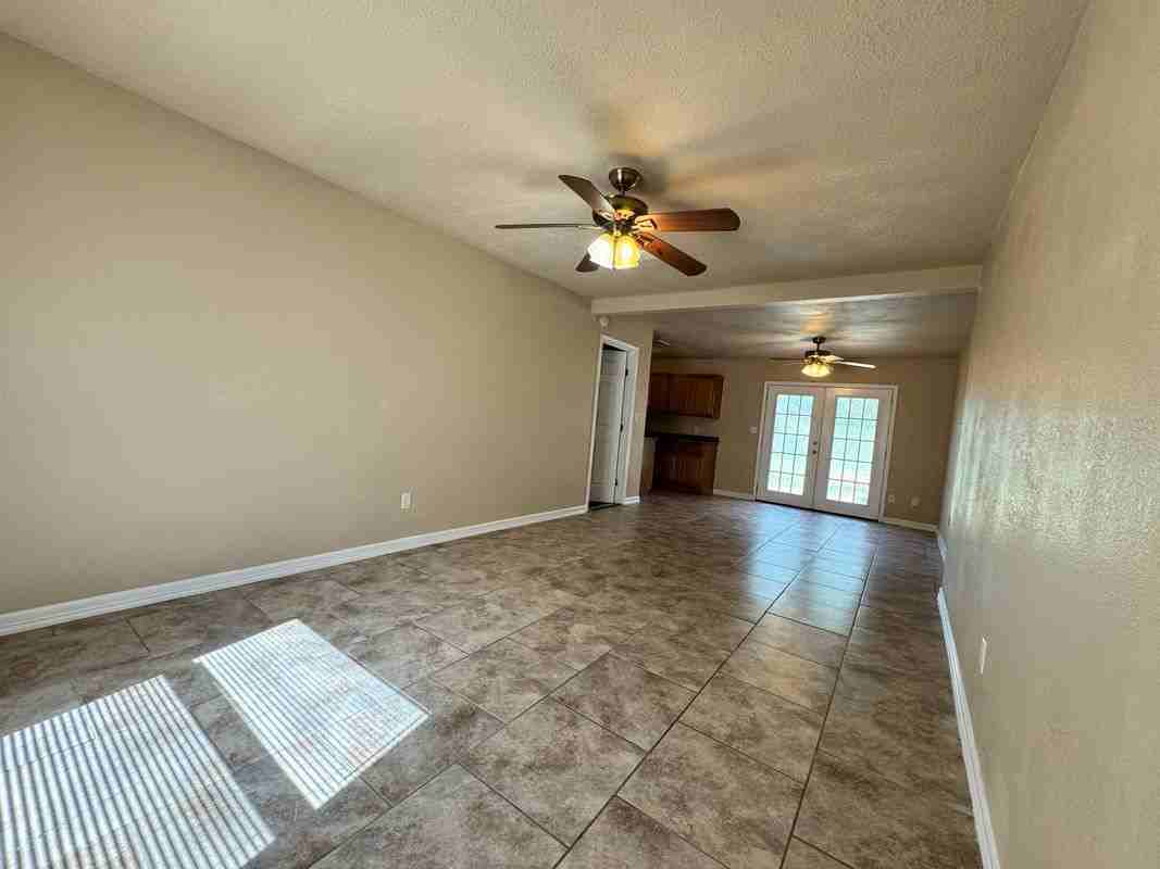 9606 Shady Tree Ln - Photo 2 of 25