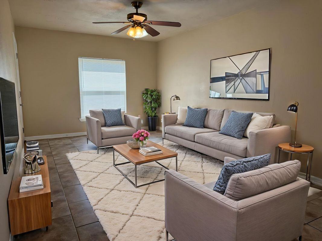 9606 Shady Tree Ln - Photo 3 of 25