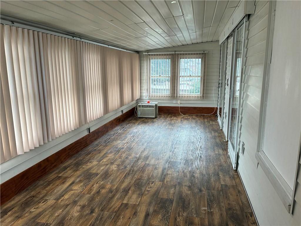 56 Hatfield St - Photo 3 of 22