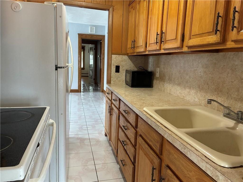 56 Hatfield St - Photo 4 of 22
