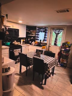 8145 Oak St - Photo 7 of 8