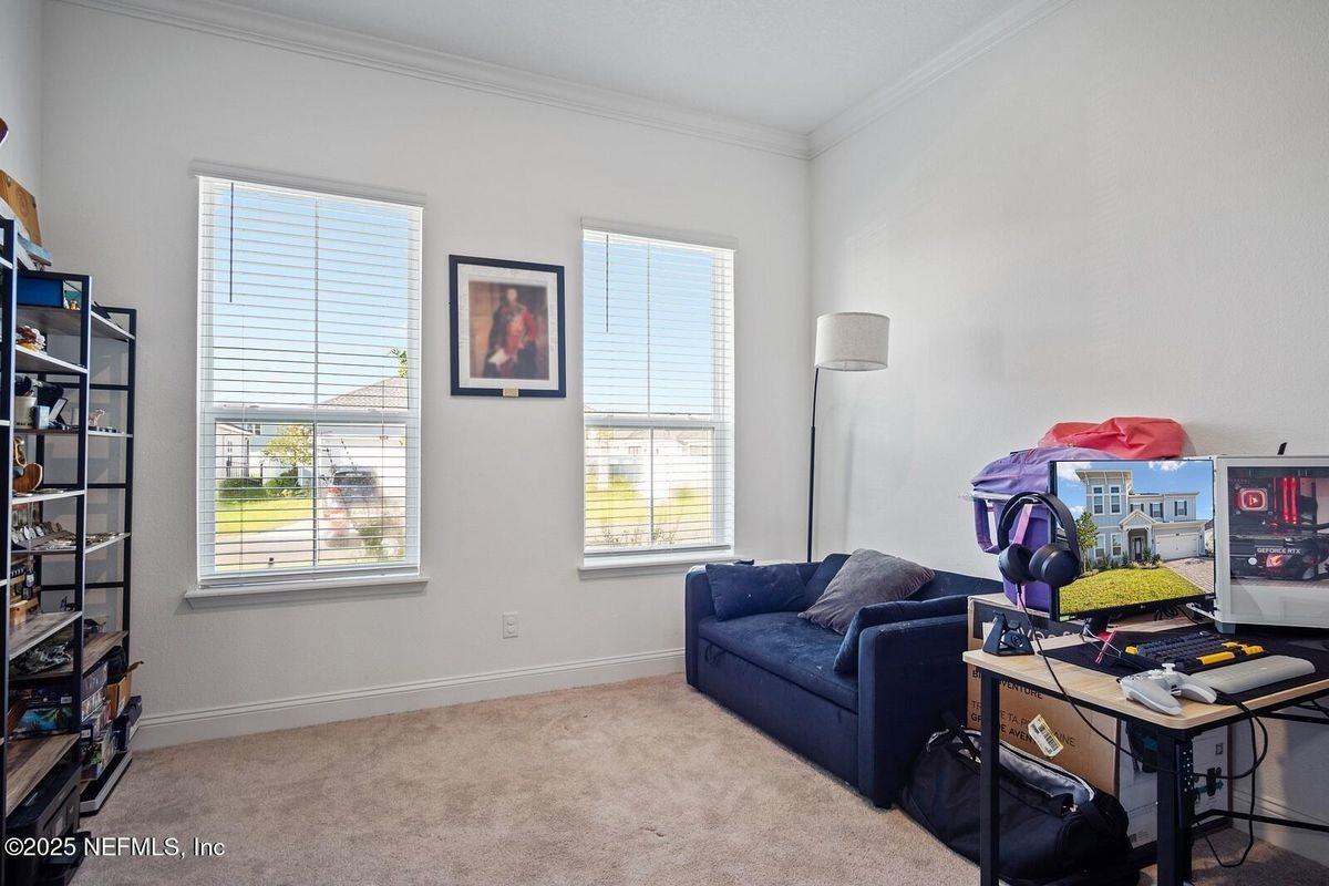181 Oaklawn Ct - Photo 3 of 25