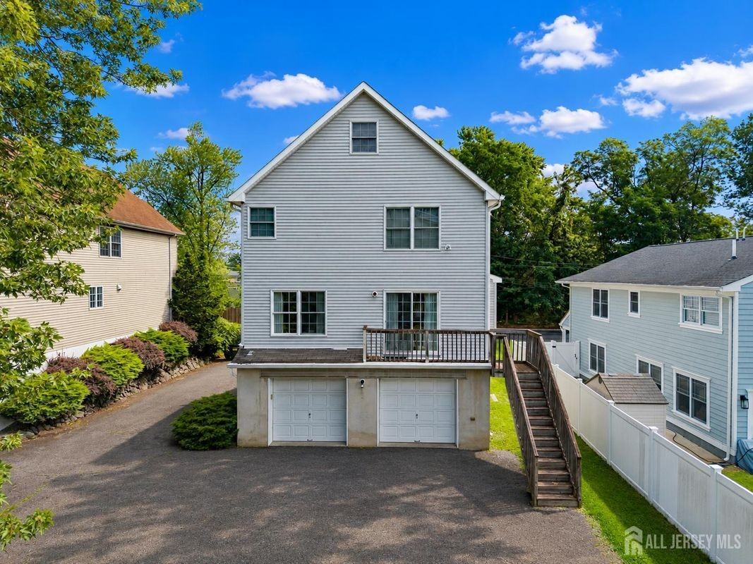 812 Columbus Ave - Photo 5 of 40