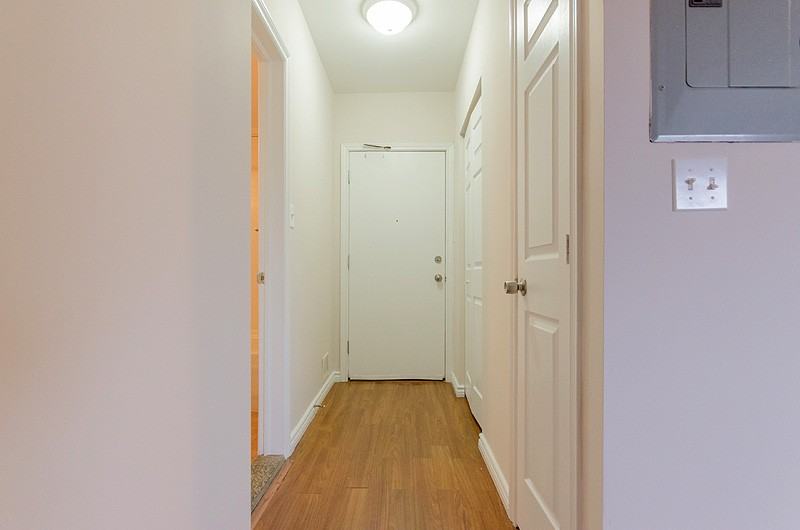 236 Jogues Street - Photo 6 of 10