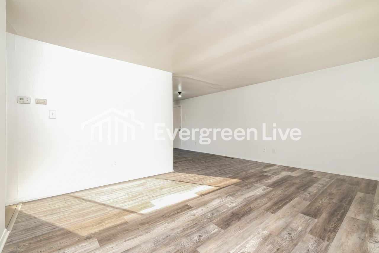 1787 Pickering Dr - Photo 2 of 15