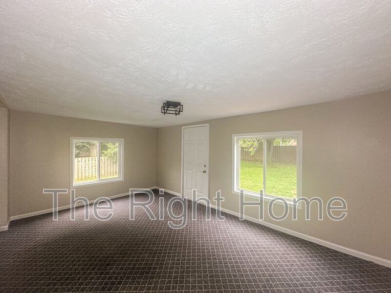 6424 N 68th St - Photo 7 of 20