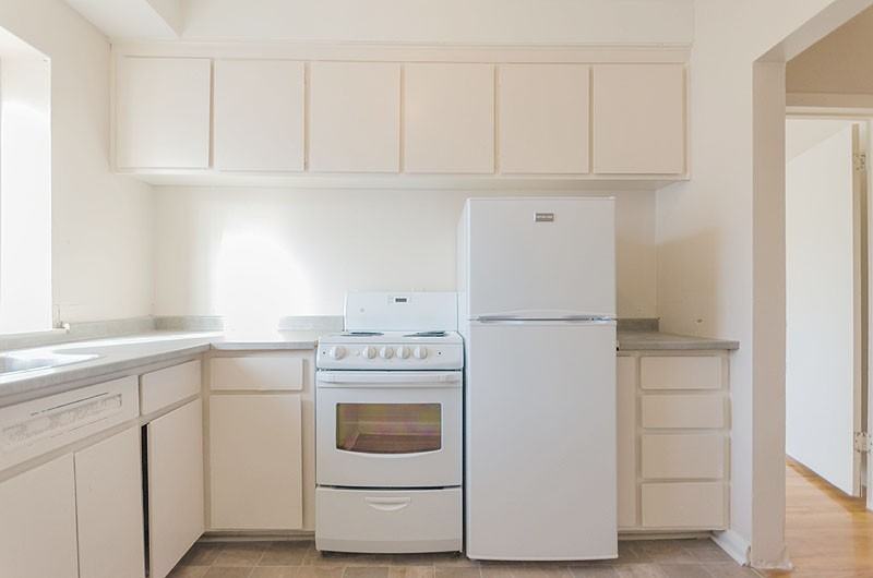 236 Jogues Street - Photo 5 of 10