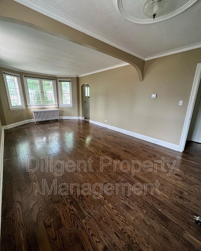 642 Bolivar St - Photo 3 of 50