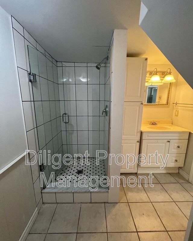642 Bolivar St - Photo 6 of 50
