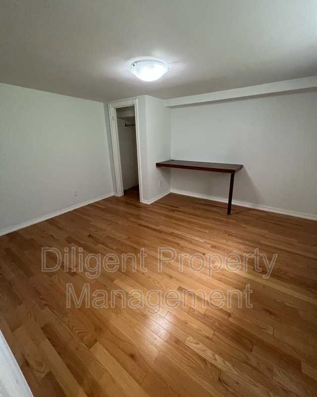 642 Bolivar St - Photo 7 of 50